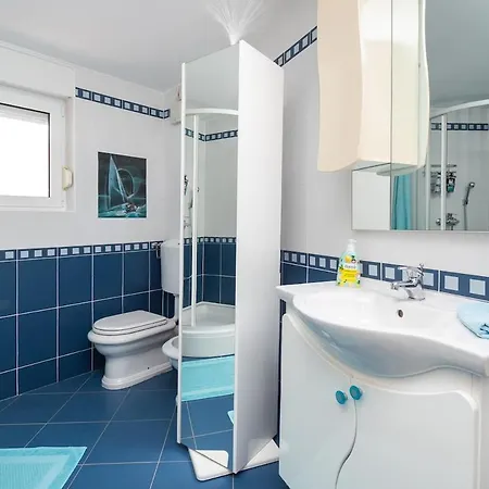 Tin Mit Meerblick Apartment Kovacic