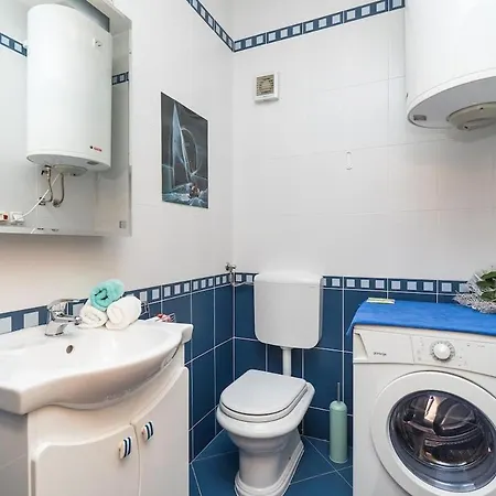 Apartment Tin Mit Meerblick *