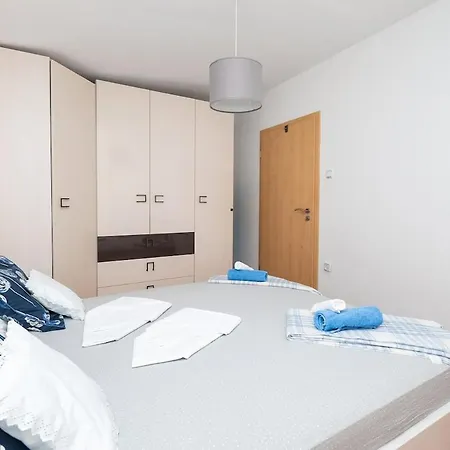 Tin Mit Meerblick Apartment Kovacic